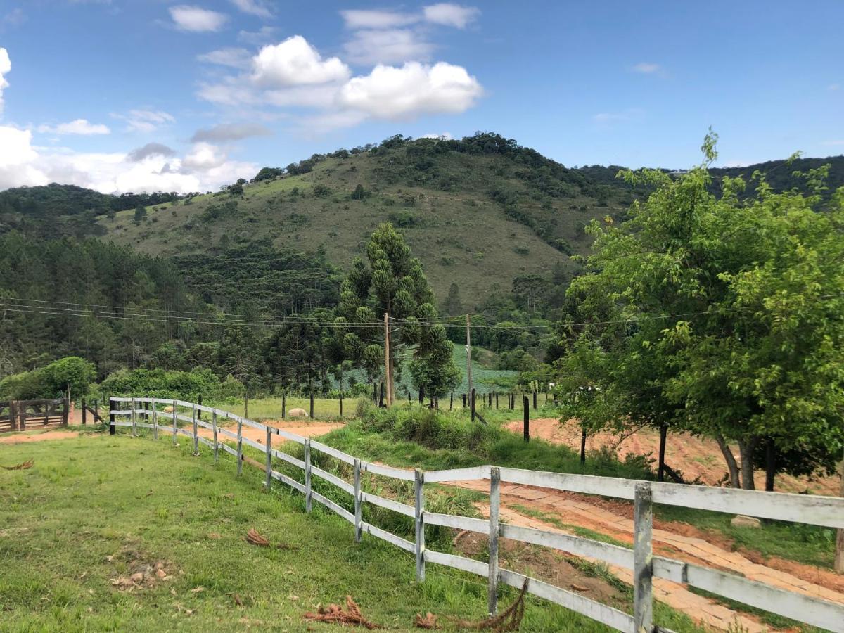 Pousada Pedra Da Mata Chales Na Montanha Munhoz Exterior photo